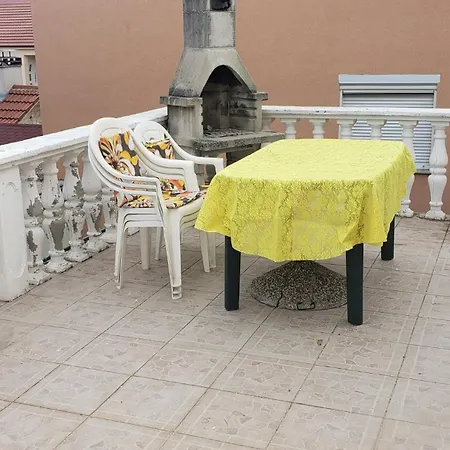 Apartment Emily Vir