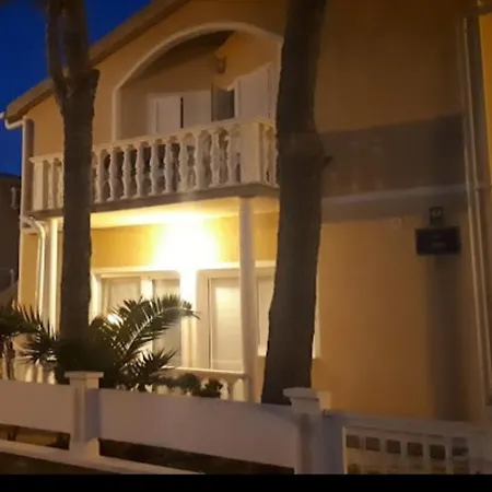 Apartment Emily Vir